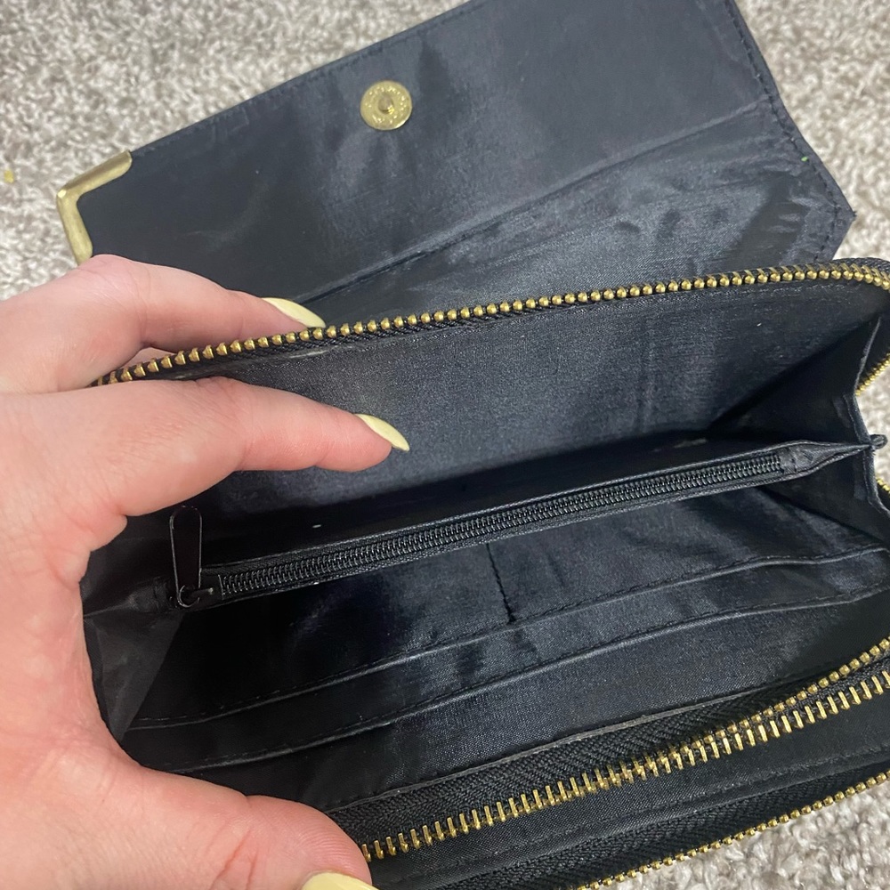 Wallet - Picture 3 of 4